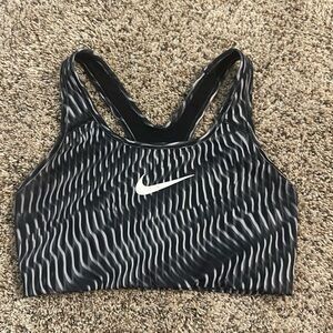 Patterned Size Medium Nike Sports Bra